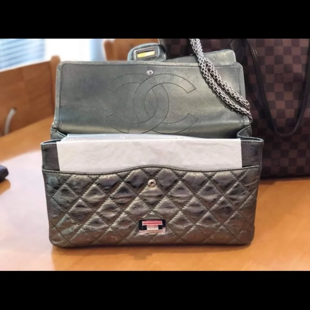 Chanel - Picture 6 of 10